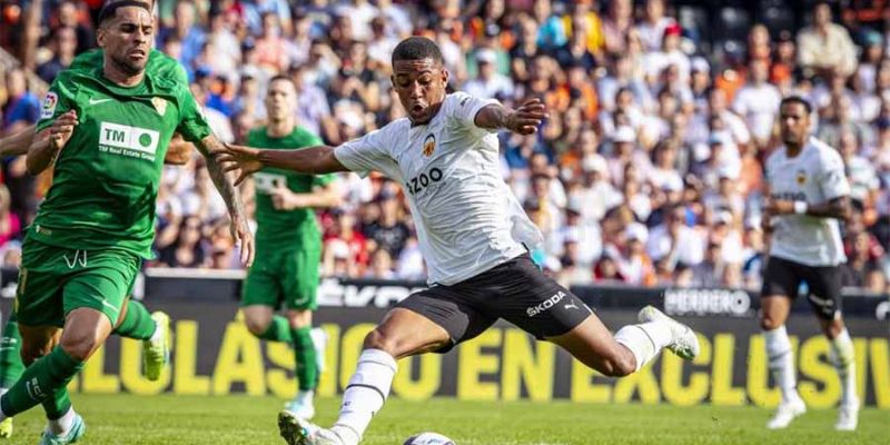 Soi Kèo Valencia Vs Elche 3h00 11/1 - La Liga Đánh giá phong độ của cả Valencia vs Elche